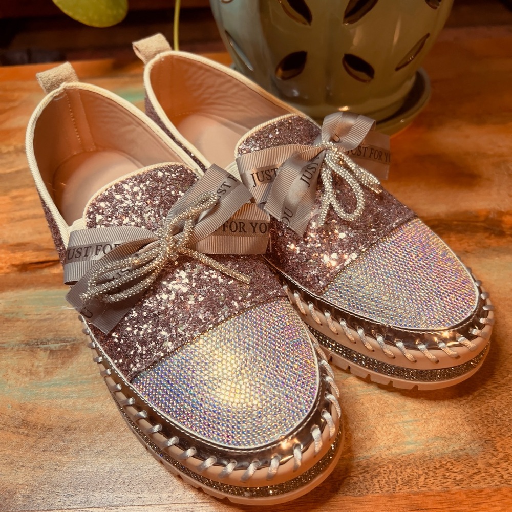 🥿 Glitter Bling Sneakers Liberace Vibes Size 8.5 Women / EU 39